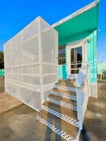 927 27th St in San Leon, TX - Building Photo