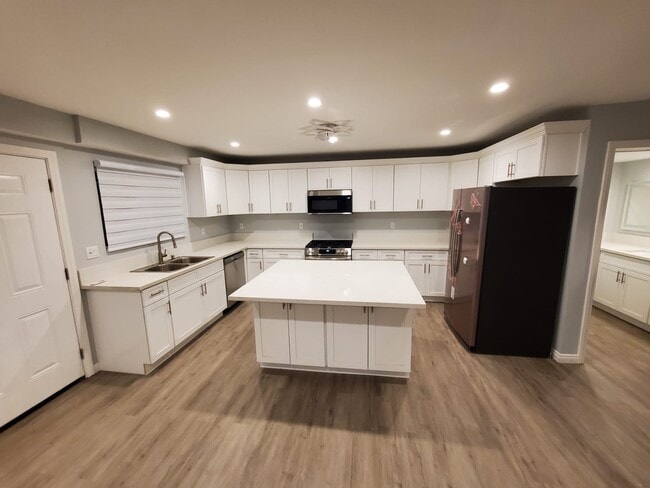 1495 Allenford Ave in Los Angeles, CA - Building Photo - Building Photo