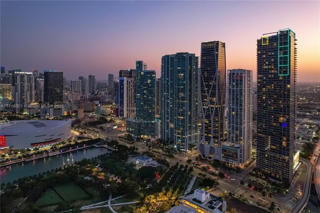 1100 Biscayne Blvd in Miami, FL - Building Photo - Building Photo