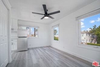 1217 9th St in Santa Monica, CA - Building Photo - Building Photo