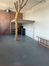 10k sqft LiveWork Space w Green/White Screen in Chicago, IL - Foto de edificio - Building Photo