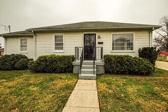 4022 Glenhurst Ave in Louisville, KY - Building Photo - Building Photo