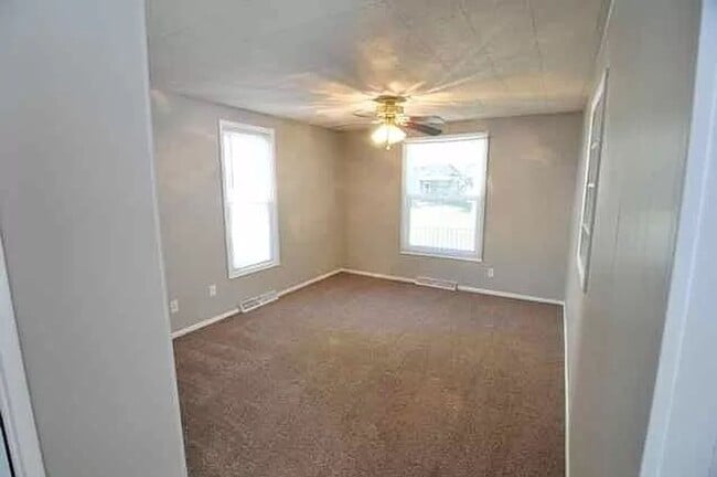 4919 Leighton Ave in Lincoln, NE - Building Photo - Building Photo