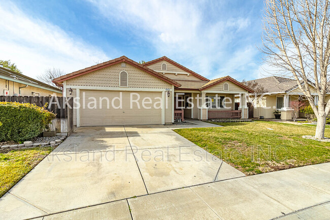 942 Norman Dr in Manteca, CA - Building Photo - Building Photo