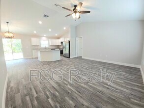 8027 N Independence Way in Citrus Springs, FL - Building Photo - Building Photo