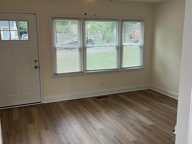 320 Camfield Ct SW in Atlanta, GA - Building Photo - Building Photo