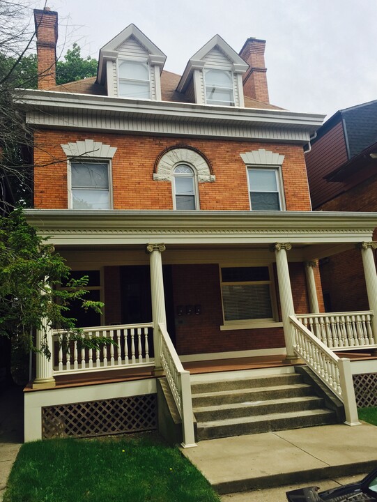 117 Stratford Avenue, Unit 2 Photo