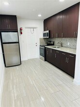 631 NW 11th Ave in Fort Lauderdale, FL - Building Photo - Building Photo