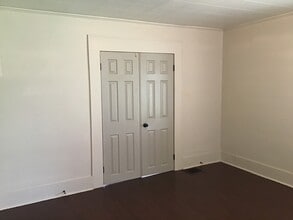 1313 W Nichols St in Springfield, MO - Building Photo - Building Photo