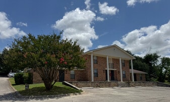Hunnington Townhomes in Temple, TX - Building Photo