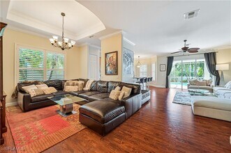 232 Glen Eagle Cir in Naples, FL - Foto de edificio - Building Photo