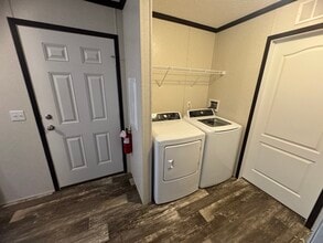 234 Maple in Highland, MI - Building Photo - Building Photo