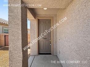 6411 W Willow Falls Way in Tucson, AZ - Building Photo - Building Photo