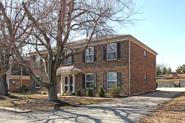 3402 Breckenridge Ln in Louisville, KY - Building Photo - Building Photo