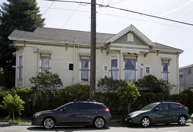 3201 California in Berkeley, CA - Foto de edificio - Building Photo