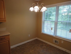 1335 Timber Walk Dr in Loganville, GA - Building Photo - Building Photo