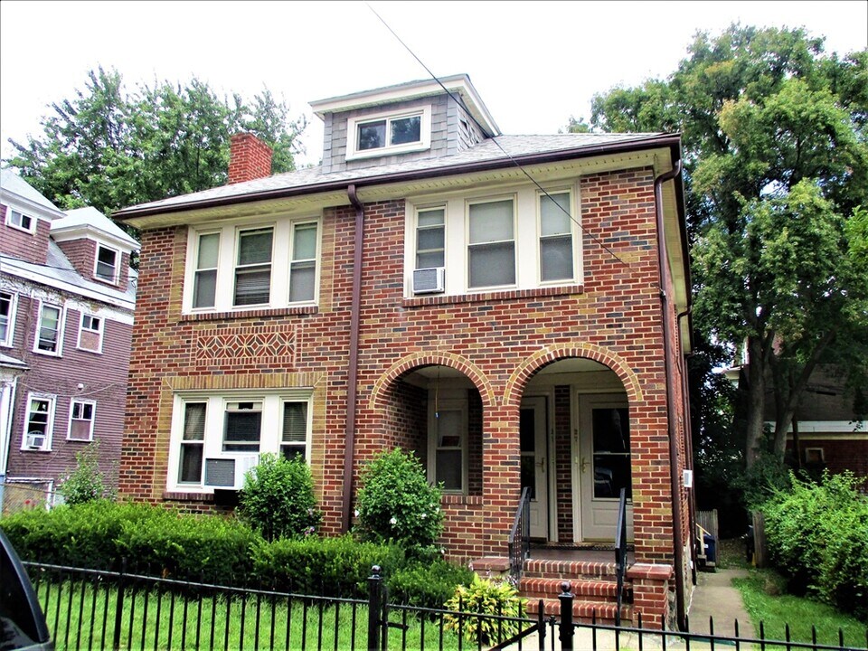 27 Ridgemont St, Unit 2 in Boston, MA - Building Photo