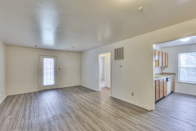 Cassell Ridge in Knoxville, TN - Building Photo - Building Photo