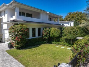 3510 Segovia St in Coral Gables, FL - Building Photo - Building Photo