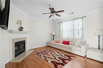 102 Weatherstone Square Dr in Woodstock, GA - Building Photo - Building Photo