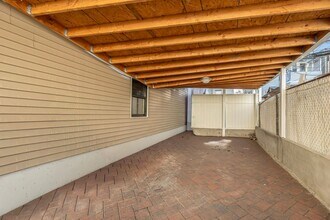 1837 Wallace Ave in Bronx, NY - Foto de edificio - Building Photo