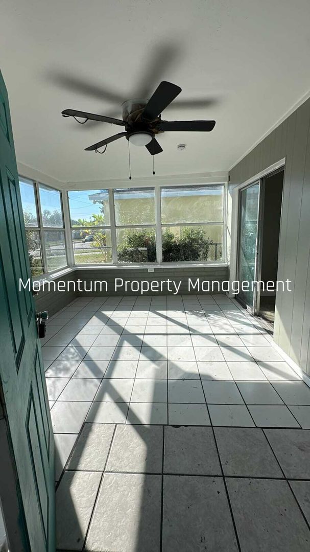 1911 24th St in Sarasota, FL - Building Photo - Building Photo