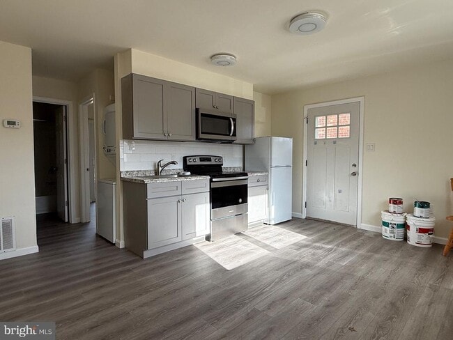 14 1/2-12 Verdi Cir in Newark, DE - Building Photo - Building Photo