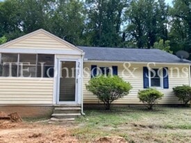 3683 Yale Ave in Winston-Salem, NC - Building Photo