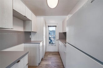 7271 Gary Ave in Miami Beach, FL - Building Photo - Building Photo