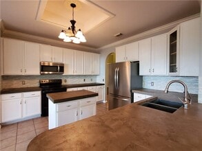 10400 W Cave Loop in Dripping Springs, TX - Building Photo - Building Photo