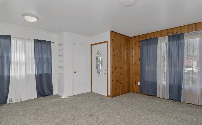 570 N 8th E in Mountain Home, ID - Building Photo - Building Photo