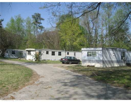 Mc Pherson's Mobile Home Park in Elizabeth City, NC - Building Photo