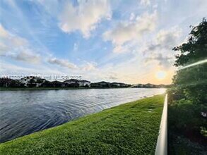 12070 N Baypoint Cir in Pompano Beach, FL - Building Photo - Building Photo