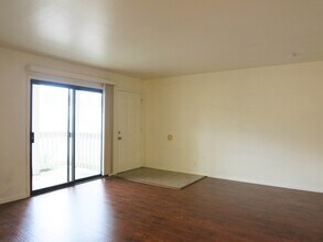 935 Sharmon Palms Ln-Unit -B in Campbell, CA - Building Photo - Building Photo