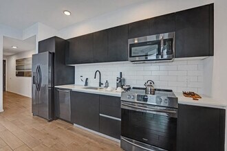 398 NE 5th St, Unit SI ID1504093P in Miami, FL - Building Photo - Building Photo