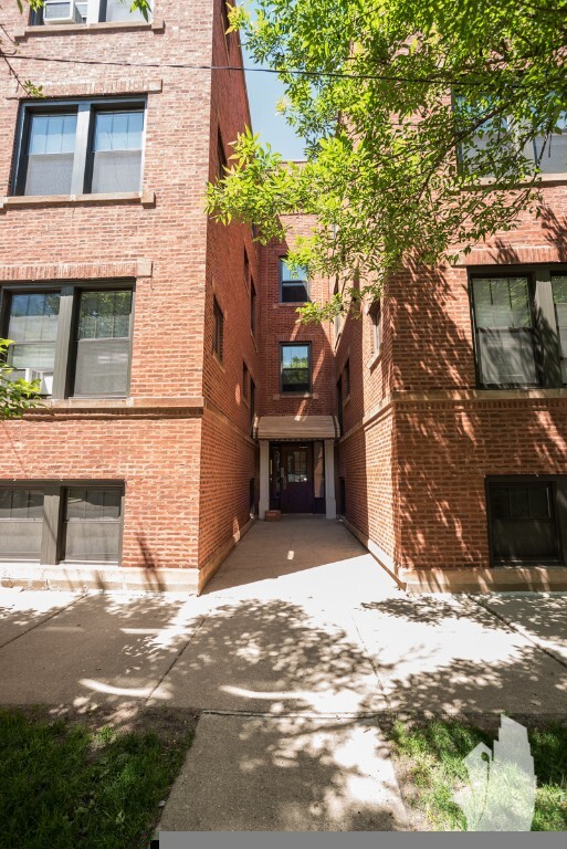 2612 W Gunnison St, Unit 3F in Chicago, IL - Foto de edificio - Building Photo