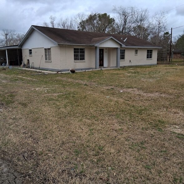 16900 Wellborne Rd in Pearland, TX - Foto de edificio - Building Photo