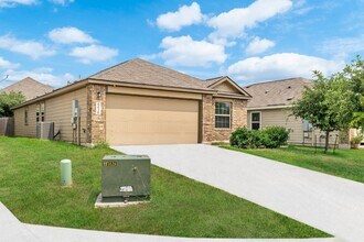 6030 Snorkel Square in Converse, TX - Building Photo - Building Photo