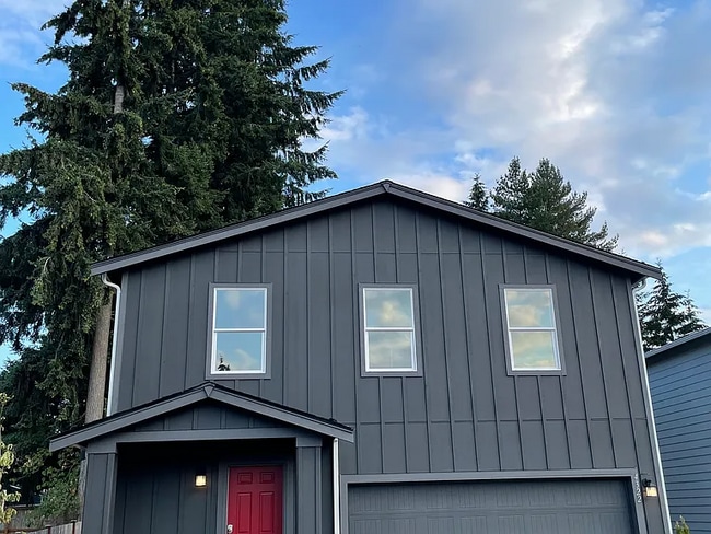 property at 4322 SE Woodford Ct
