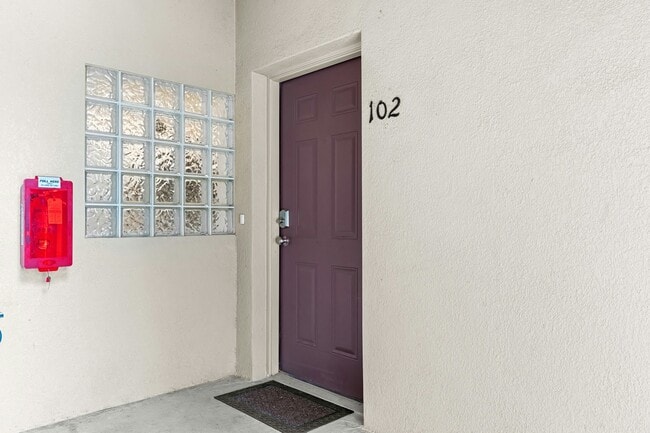 6433 Cypressdale Dr in Riverview, FL - Building Photo - Building Photo