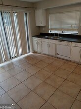9069 Sterling Ridge Ln in Jonesboro, GA - Foto de edificio - Building Photo