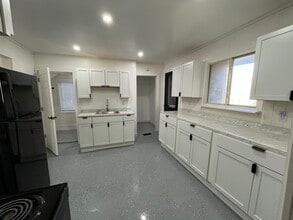 135 W 1st St, Unit 101 in Corning, NY - Building Photo - Building Photo