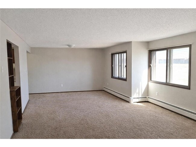 761 S 9th St in Bird Island, MN - Foto de edificio - Building Photo