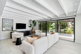 1516 Wagner Cir in West Palm Beach, FL - Building Photo - Building Photo