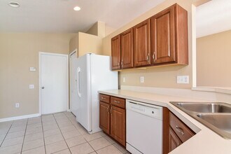 30410 Randall Manor St in Wesley Chapel, FL - Foto de edificio - Building Photo