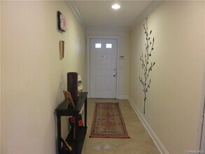 36 Greenridge Ave in White Plains, NY - Building Photo - Building Photo