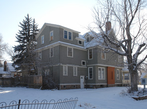 806 E Boulder St in Colorado Springs, CO - Foto de edificio - Building Photo