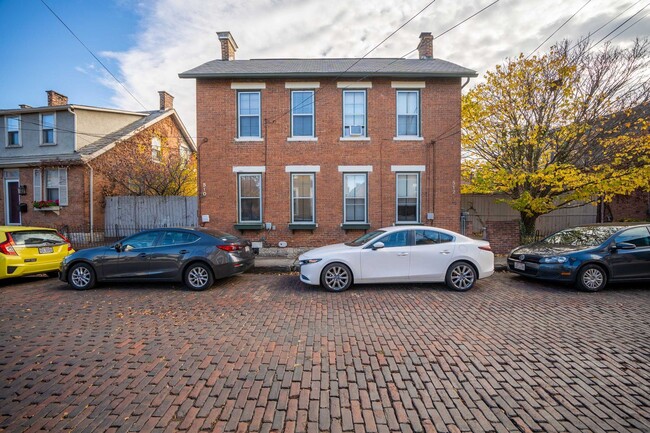 property at 510-512-512 S Lazelle St