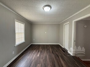 Your Perfect Home: Renovated 3 Bed, 1 Bath! in Memphis, TN - Building Photo - Building Photo