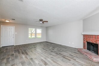 6051 Guilia Dr in Grand Prairie, TX - Building Photo - Building Photo
